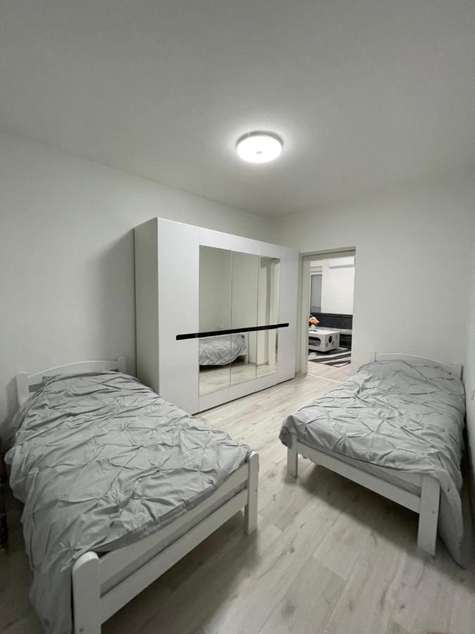 Modern & Cozy 2-Bedroom Vacation Home In Sarajevo Ngoại thất bức ảnh
